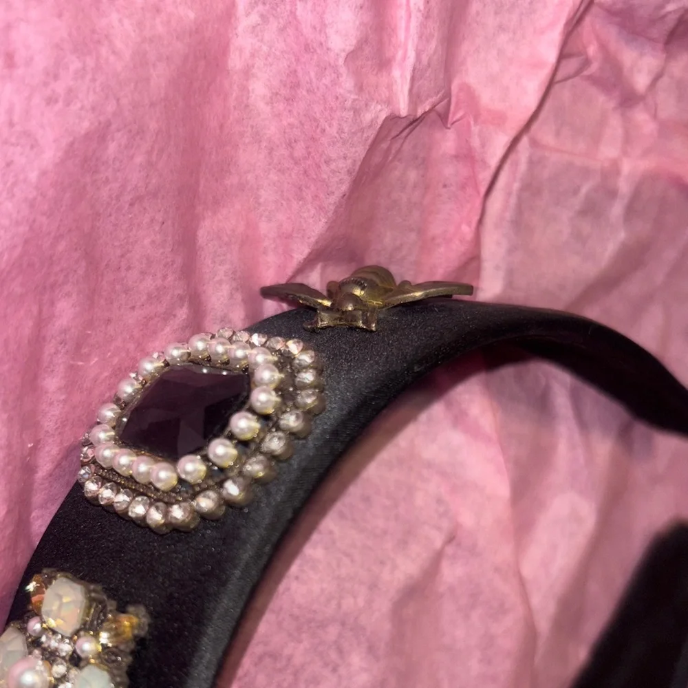 Chic Black Embellished Headband with Pearls - Picture 4 of 5